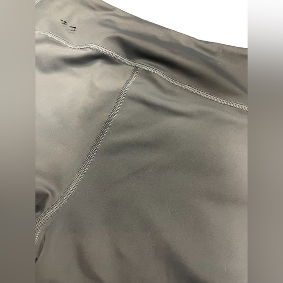 💪Victoria’s Secret Sport Gray Mesh Side Panel Leggings Yoga Tight Size Small MR - Picture 6 of 16